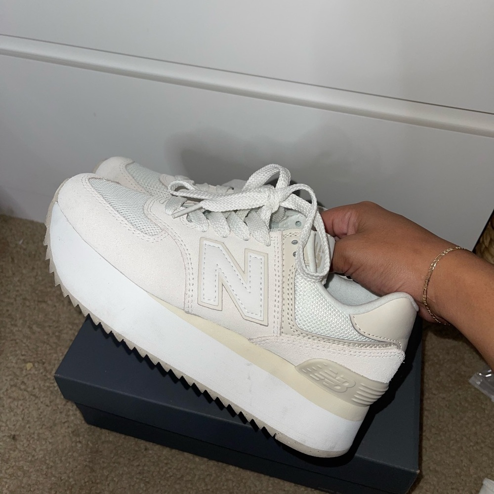 New Balance 574+